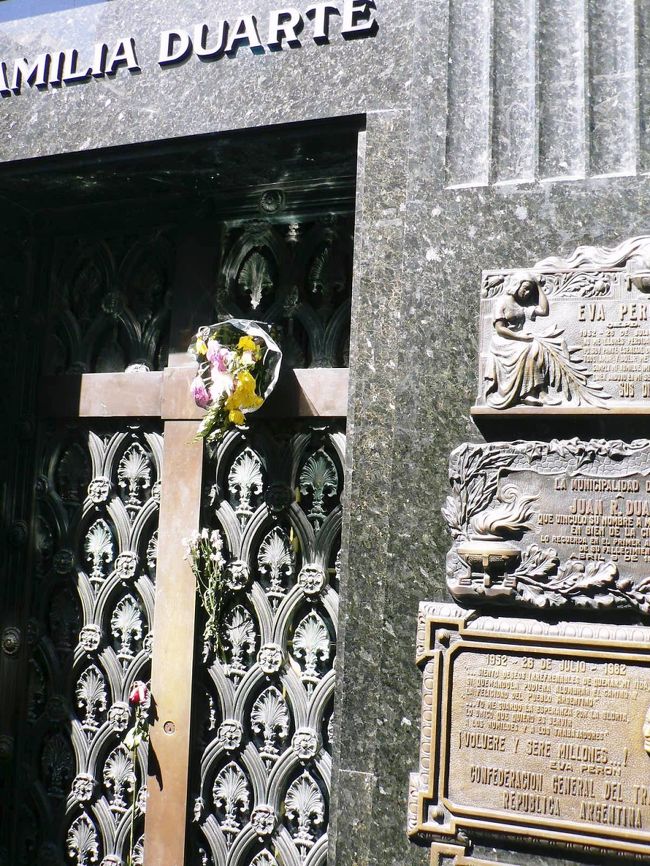 エビータの墓。