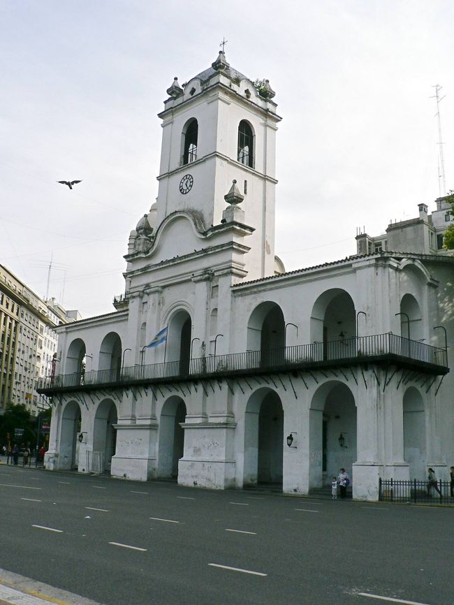 １７２５年に建造され１８１０年には独立宣言が行われたカビルド。<br /><br />