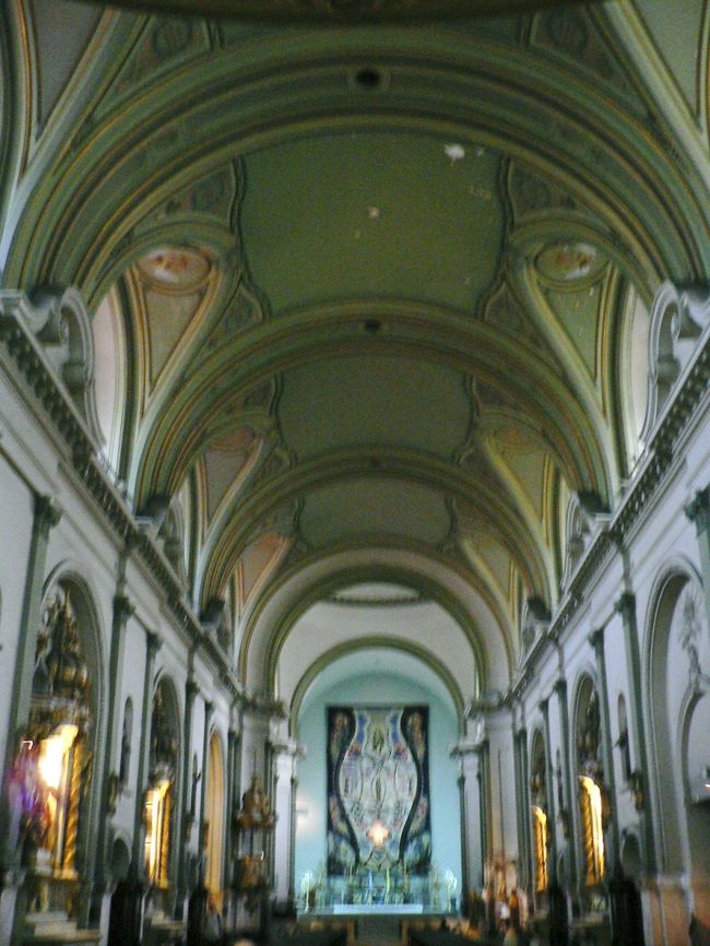 サン・イグナシオ教会の内部。