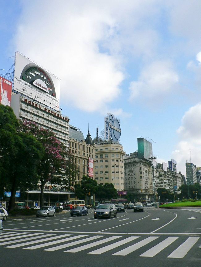 ７月９日通り周辺の光景。