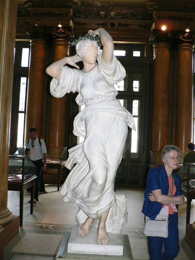 コロン劇場の館内。