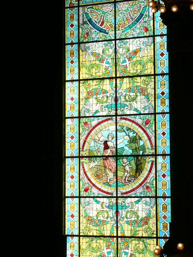 コロン劇場の館内。