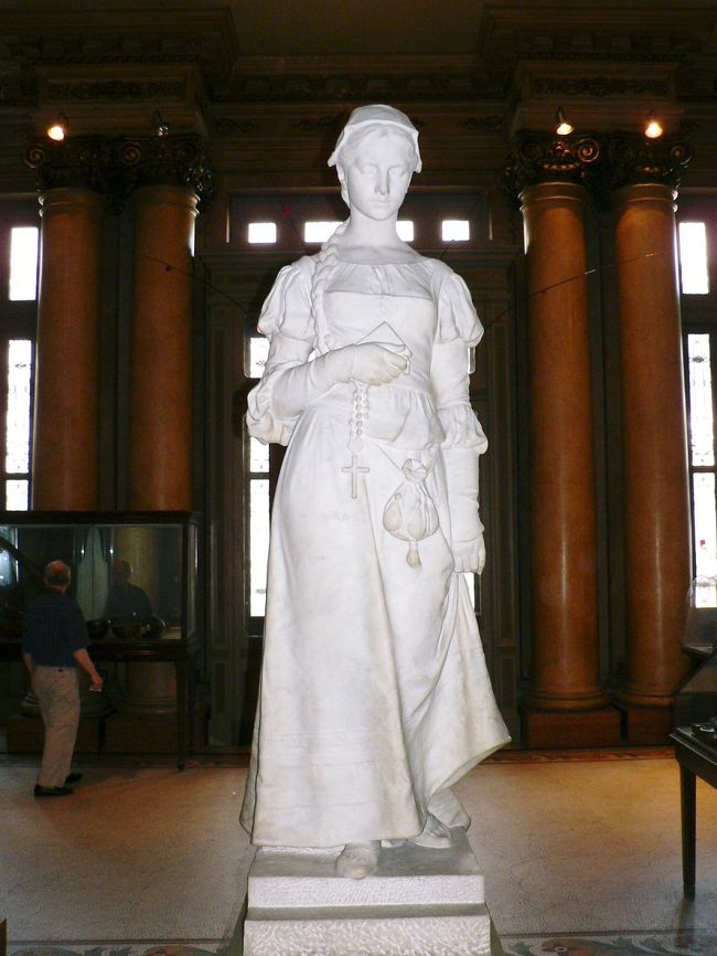 コロン劇場の館内の彫刻。