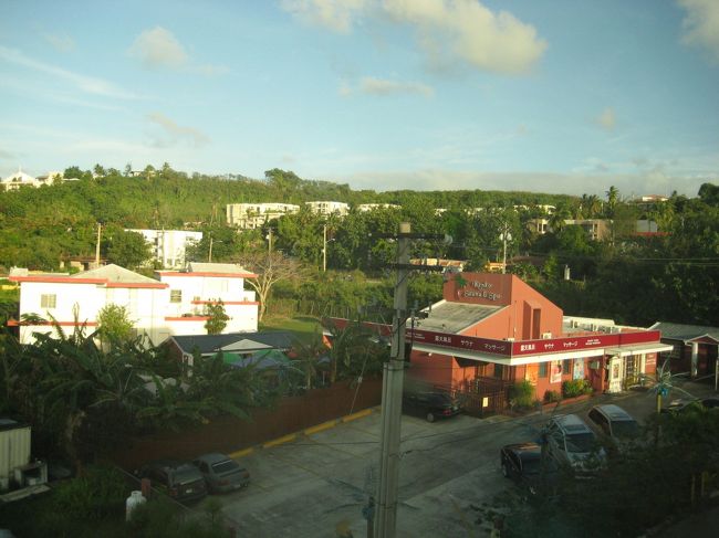 ホテルに帰ったら<br />お隣にある、ケンコー　サウナ＆スパへ<br /><br />サウナとスパだけなら時間無制限で$25<br /><br />まったり温まって汗かいて気持ちいい<br />私以外は中国人のおばちゃん二人<br /><br />でもうまいことすれ違いながら入っていたので<br />ほとんど貸しきり状態　ラッキー