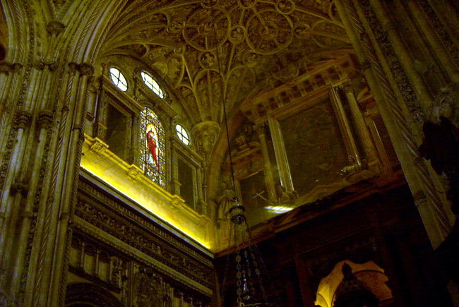 ステンドグラスも<br /><br />綺麗