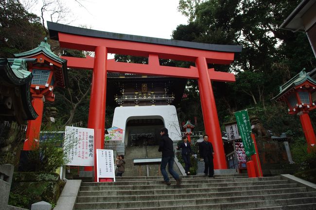 江ノ島・・江ノ島電鉄で湘南の江ノ島へ。<br /><br />http://www.s-n-p.jp/enosima.htm