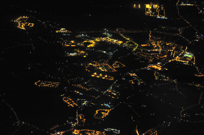 リスボンは空から見ても夜景の綺麗な街です。