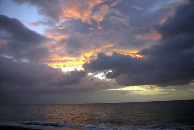 輝いて<br /> <br />頑張って、朝早く起きた甲斐があった。<br />空の色がどんどん変る。