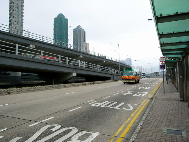 これは、上の写真とほぼ同じ場所で、<br />昼間撮った写真。