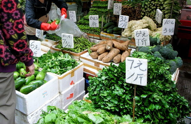 野菜がたくさん売っていた。<br /><br />日本よりも種類がいっぱいある。