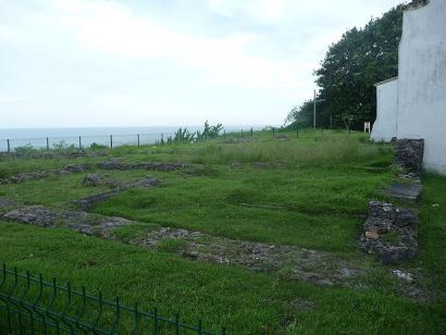 砦の跡地。<br />大西洋を見渡せる、<br />見晴らしがよい場所に建てられていた。