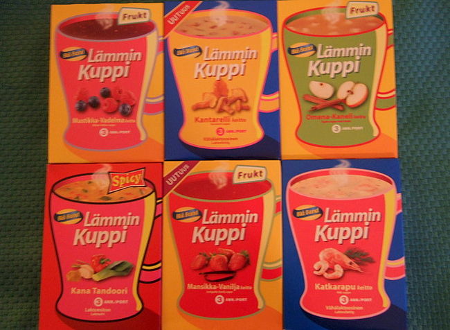 スーパーで買った、スープの素。<br /><br />リンゴやベリーの甘いスープもあり、<br />美味しい。<br /><br />パッケージもかわいい♪