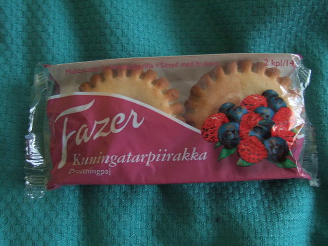 大好きなファッツェルのベリーパイ。<br />スーパーで売ってます。<br /><br />タルト生地の中に、たっぷりのベリー<br />(ジャムみたいなの)が入っていて、<br />本当に美味しい！<br /><br />日本まで持って帰りました。