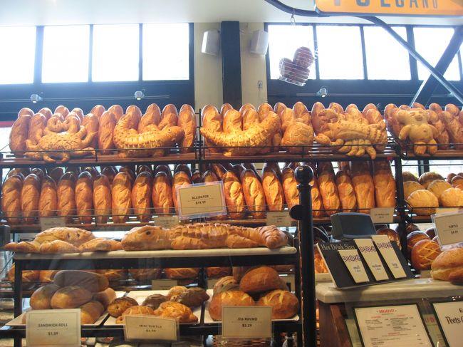 カニにご満悦した私達は次なる獲物を探しにウロウロ<br /><br />ここはかの有名なＢＯＵＤＩＮではないですかっっ。