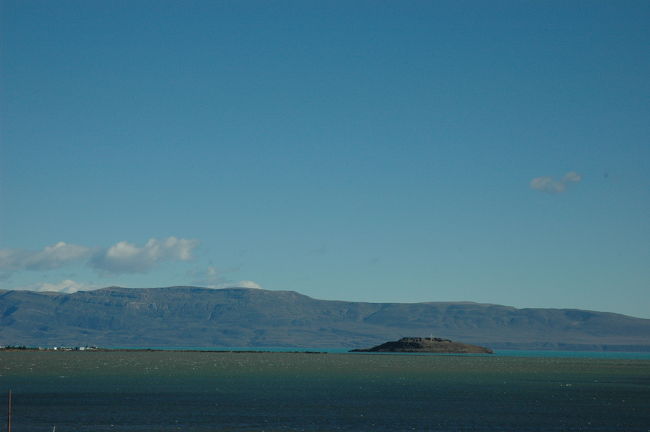 途中のホテルで参加客をピックアップしながら進みます。