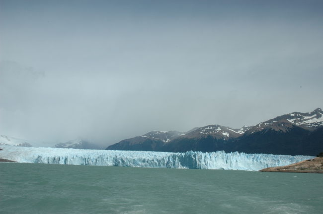 リコ水道Brazo Ricoを東に進みます。