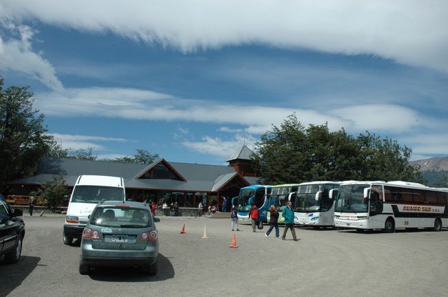 旅の全体像はこちらから<br />http://4travel.jp/traveler/-196-196-196-196/album/10300657/<br /><br />11時45分展望台の駐車場到着。<br />14時30分集合の約束で自由見学開始。