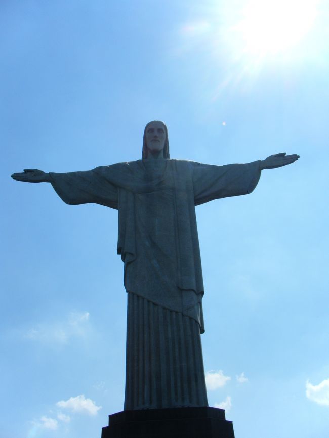 本当に暑い日でした。<br />上にあったカフェでフルーツジュースを飲んで休憩<br />値段は麓よりも高かったのですが、味は良かったです。（暑かったからかもしれませんが）