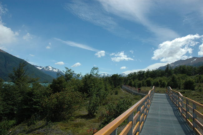 遊歩道は意外に距離があります。