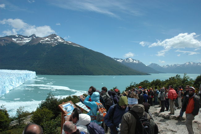 さっきの崩落でできた泡の跡が広がっています。