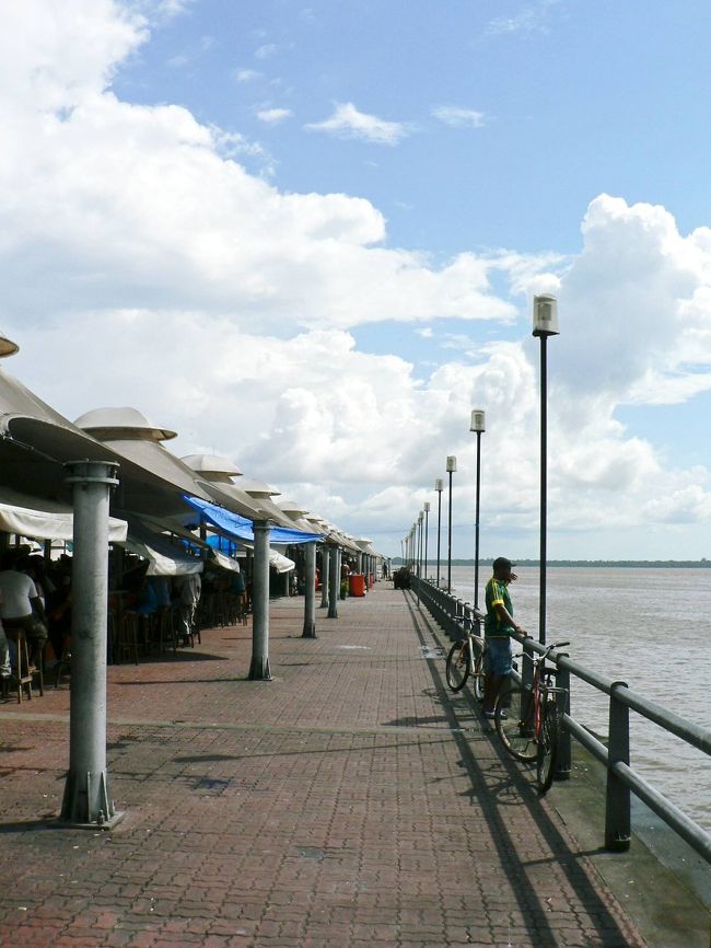 ベレンのアマゾン河口の光景。