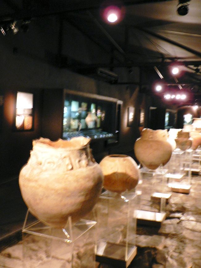 カステロ要塞にある博物館の遺跡発掘品の展示。