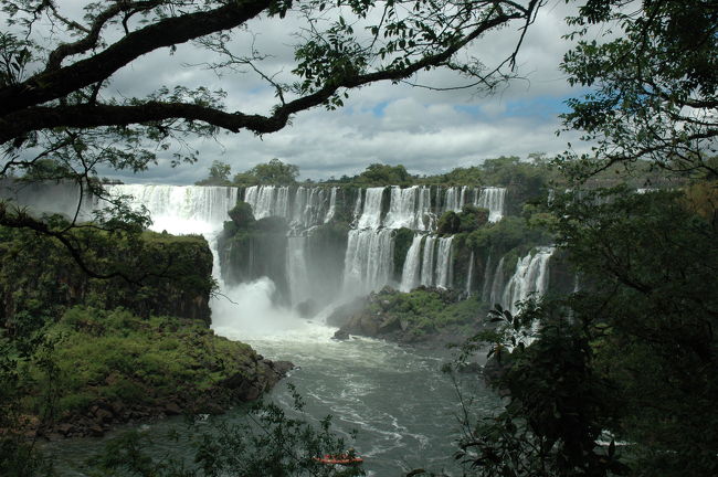 Salto San Martin、Salto Mbiguaと続く絶景