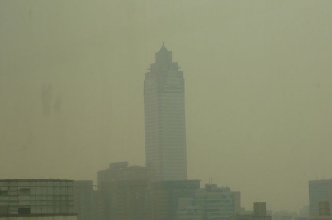 ここから　１０１ビルも見え、美味しくいただきました。近くらしいから、　次は　あなビルへ。<br />