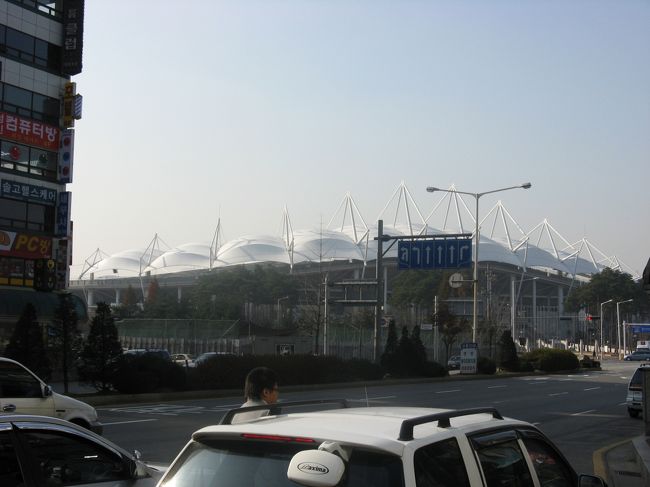 １１／２５　ちょっと遅めの出発。　地下鉄３号線、終点の『大化駅』<br />