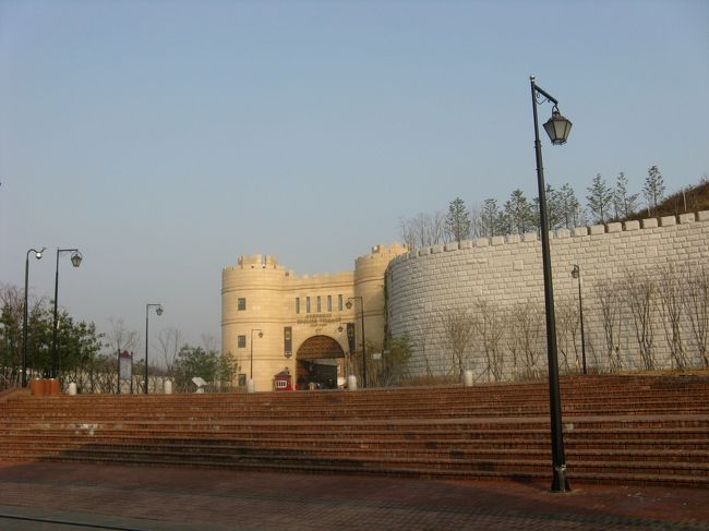 １１／２５　京義道・坡州にある英語村。