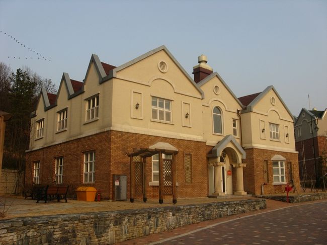 １１／２５　京義道・坡州にある英語村。