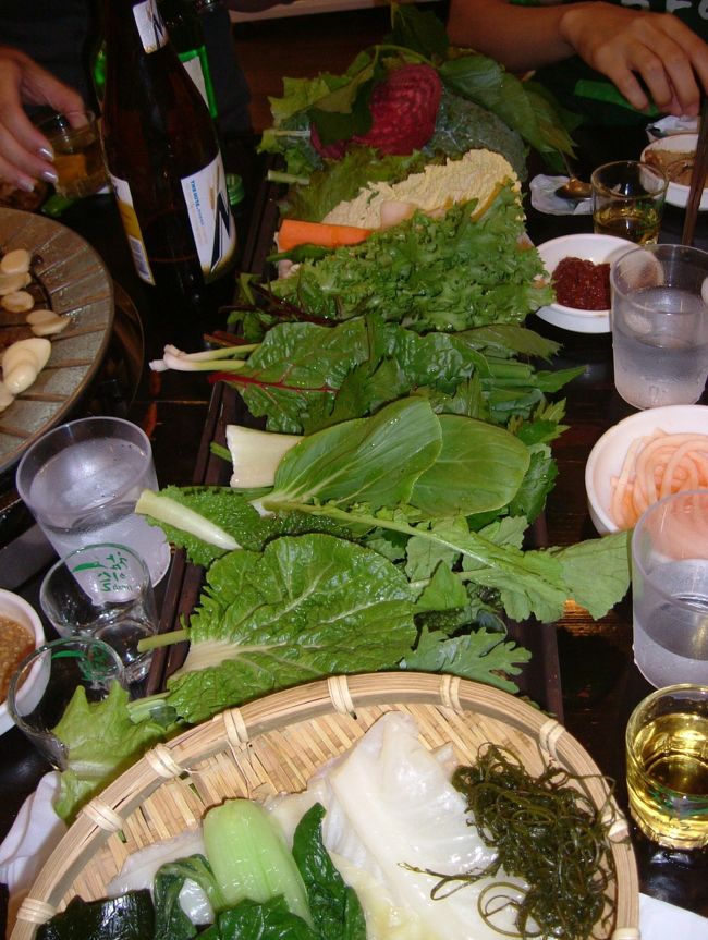 ７／１４　원조쌈밥집　葉っぱの種類が多すぎて、よく分かりません。。。