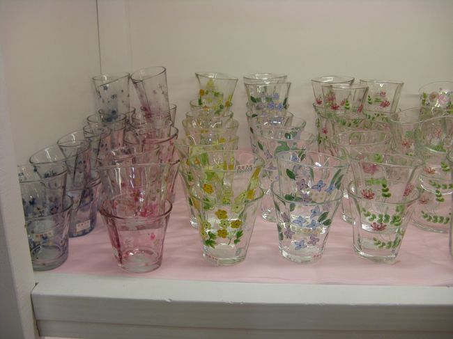 11/2...<br />京義道・坡州（パジュ）プロバンス...<br />プロバンス内にある『リビングショップ』...<br />あ〜、さっきのステンシルのグラス！