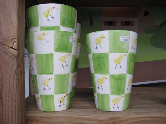 11/2...<br />京義道・坡州（パジュ）プロバンス...<br />ハーブガーデン...<br />ヒヨコさんのかわいい鉢...　<br />日本円で...　￥490！