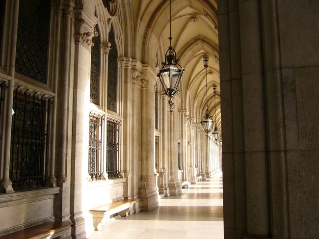 廊下なのに、美しい。