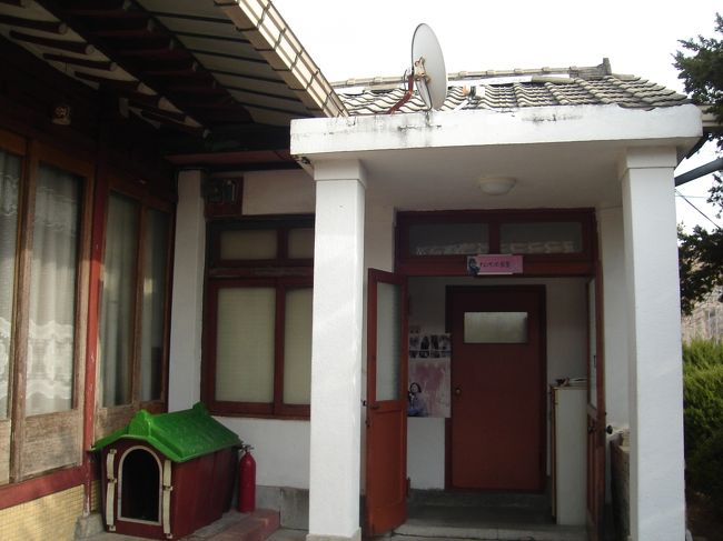 見学料は一人5000ウォンです。<br />しっかり徴収されたら、簡単に案内をしてくれます。<br />（日本語）<br /><br />家主さんだと思うんですが、初老の優しそうな男性でした。