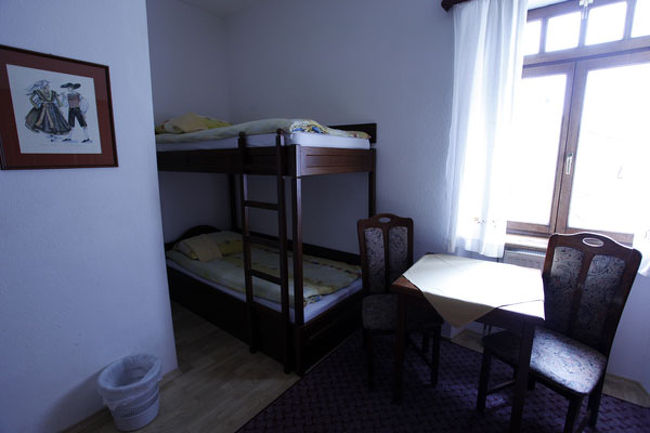 泊まったユース。<br />4ベッドだったんですが、お客さん少なく1部屋占領することに。