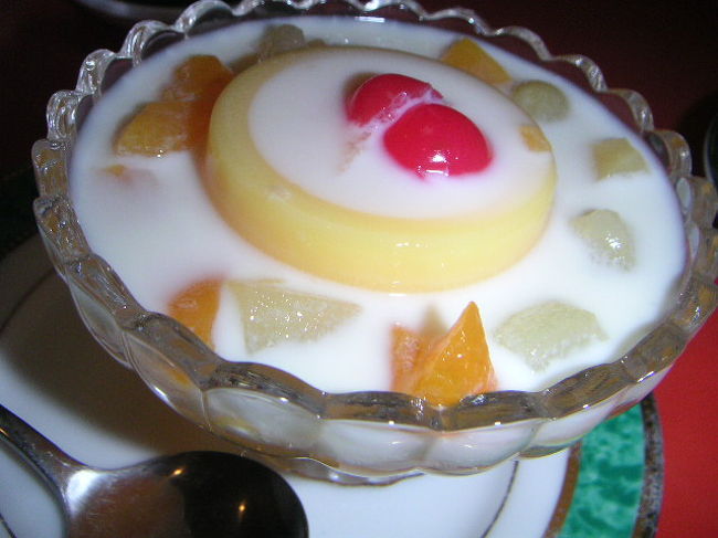 デザートはマンゴープリン♪