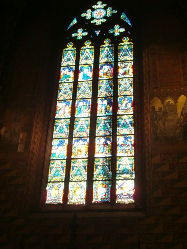 マーチャーシュ教会のステンドグラス