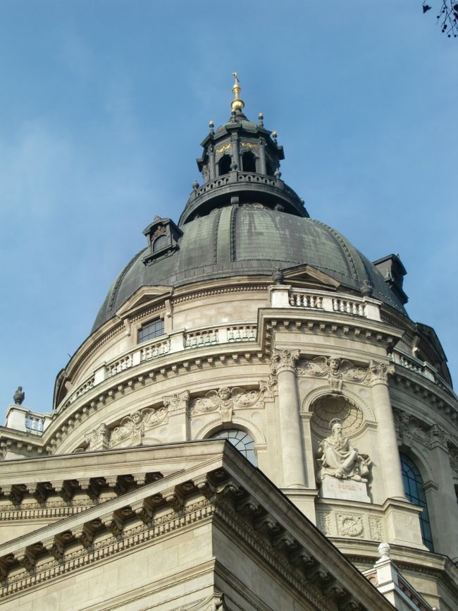 聖イシュトヴァーン大聖堂をいろんな角度から。