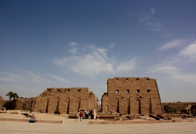 カルナック神殿♪<br /><br />で、でかー