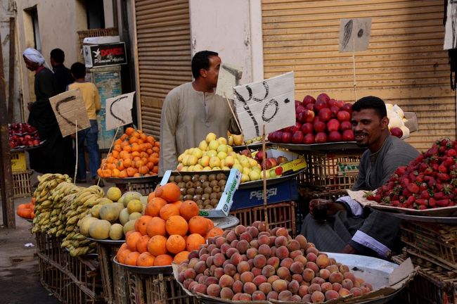 続いて、地元客相手のスークへ♪