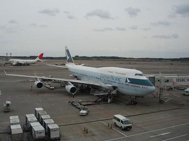 今回乗ったのは【キャセイパシフィック】です。<br />初めて乗ります！