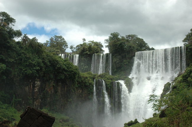 晴れ間はすこしだけ。<br />さっきより曇って来ました。
