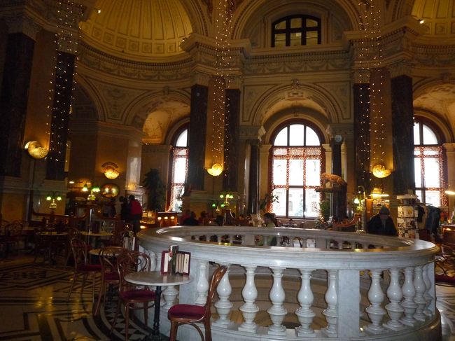 自然史博物館のカフェ