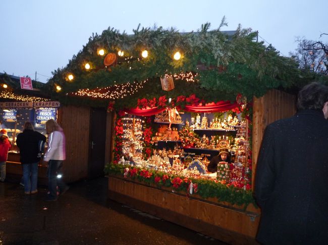 市庁舎前<br /><br />クリスマスマーケット