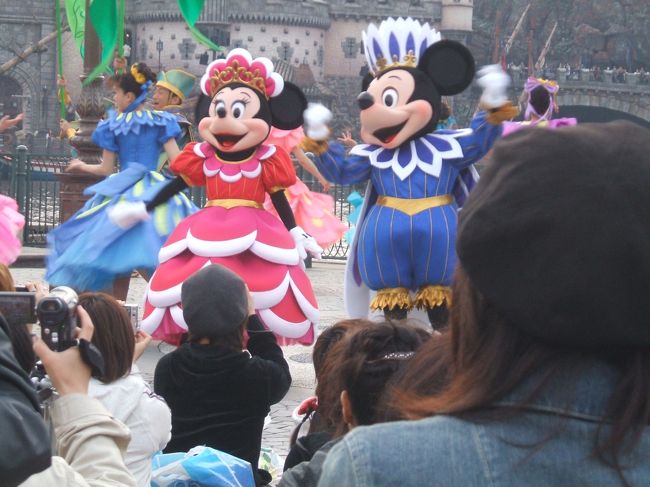 　正面じゃないけどミッキー＆ミニーをパチリ♪