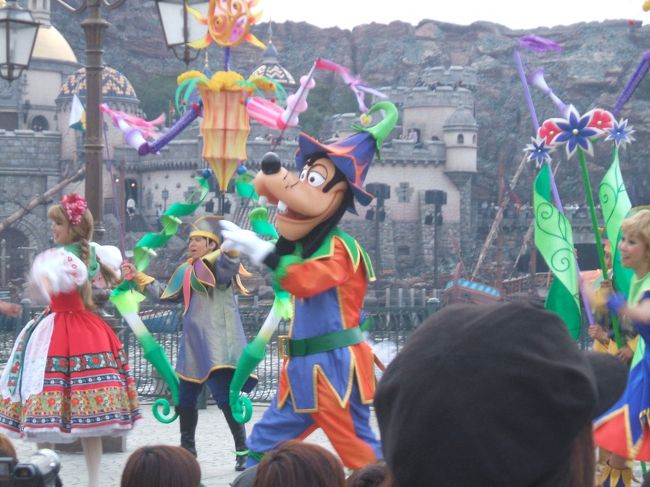 　次にやってきたのは、グーフィーでした。