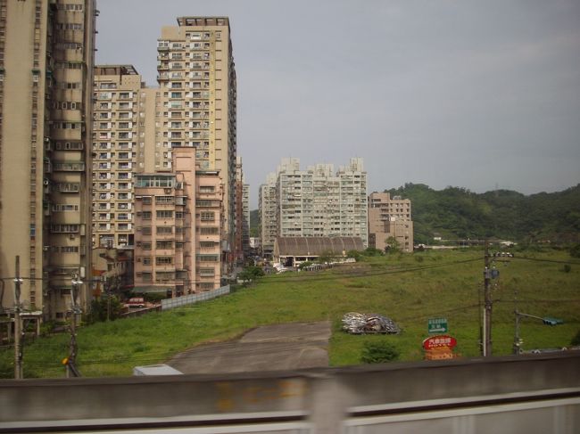 席に他の人が座ってましたが、すぐにどいてくれました。別の方の旅行記によくある事と書いてありましたのでわかりました。端芳へ向かう途中