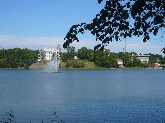 部屋の窓からは湖に公園。<br />景色も最高です。